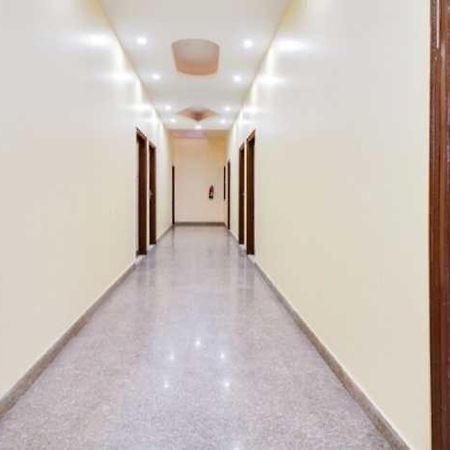 Hotel O Jas Inn Near Star Mall คูร์เคาน์ ภายนอก รูปภาพ